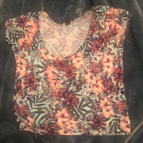 Tops - Floral crop top